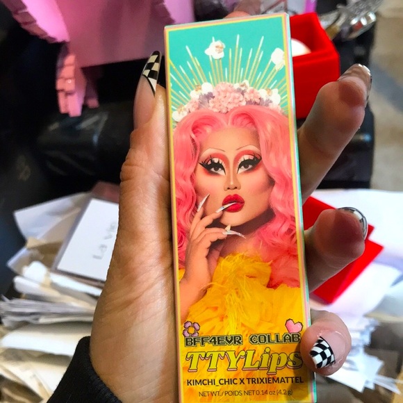 🆕SEALED!Kim Chi BeautyXTrixie Mattel BFF4Eva Lipstick Collab “Red Fantasy”💄 - Picture 7 of 16